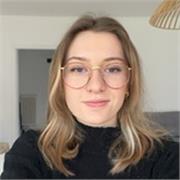Ambitieuse et créative, je vous aiderais à trouver des moyens de travail qui vous permettons d’assimiler le Français plus facilement et plus agréablement. Les cours seront ludiques, agréables et joyeux tout en oublient pas l’objectif des se perfectionner